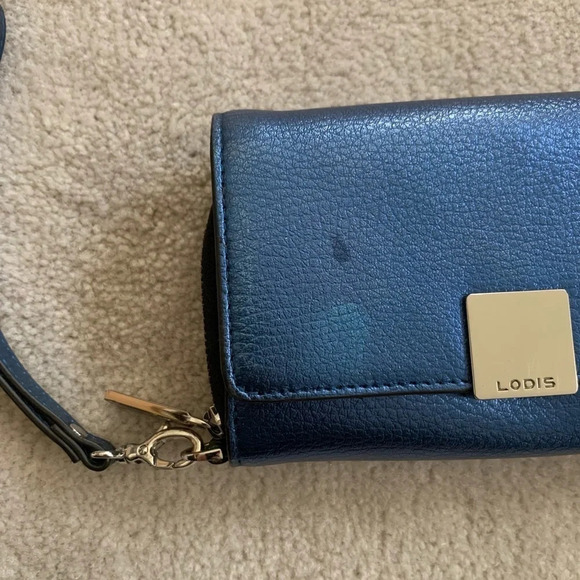Lodis Iridescence wristlet with zipper - Picture 10 of 15